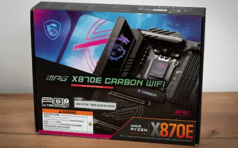 Pudełko płyty głównej MSI MAG X870E CARBON WIFI, gotowej na procesory AMD RYZEN™ 9000, idealne dla entuzjastów komputerów z procesorami Ryzen 3000.