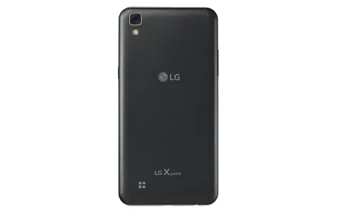 Tył czarnego telefonu LG X power 3 z aparatem i logo LG.